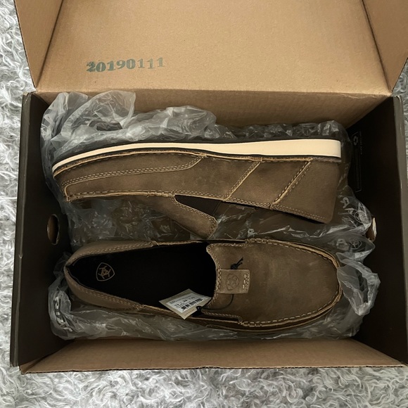 NIB ARIAT Cruiser Brown Bomber/ Relaxed Bark Size 12D - Picture 6 of 13